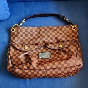 Inspired Medium Zippered Tote